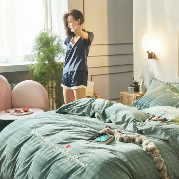 91家纺网 家纺一手货源 找家纺 涞澳 2019新款澳绒系列四件套 爱心—浅绿