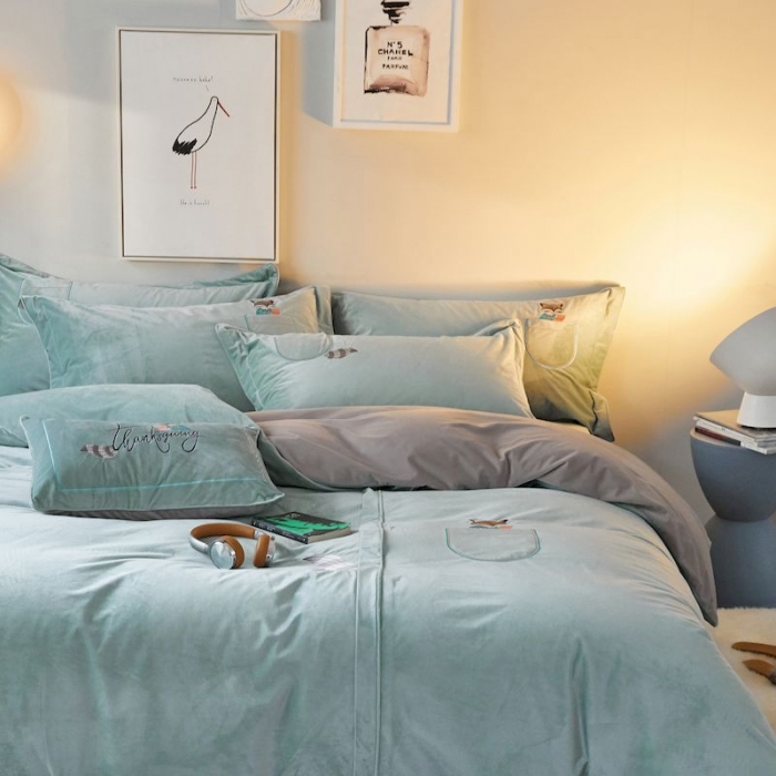 91家纺网 家纺一手货源 找家纺 涞澳 2019新款澳绒系列四件套 口袋—浅蓝