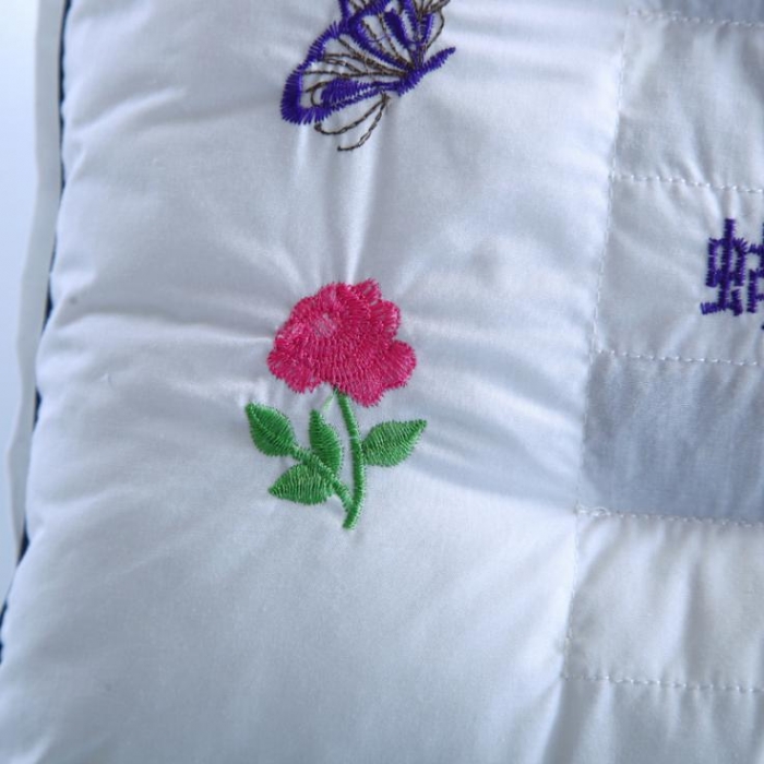 91家纺网 家纺一手货源 找家纺 （总）锦绣万家 决明子儿童枕绣花款30*50cm