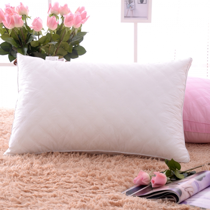 91家纺网 家纺一手货源 找家纺 锦绣万家 方格格绗缝羽丝绒枕头枕芯白色
