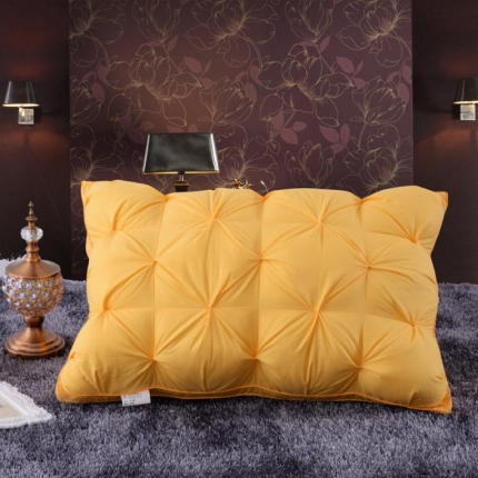 91家纺网 家纺一手货源 找家纺 锦绣万家 柔软舒适水洗羽丝绒面包枕头枕芯金黄色