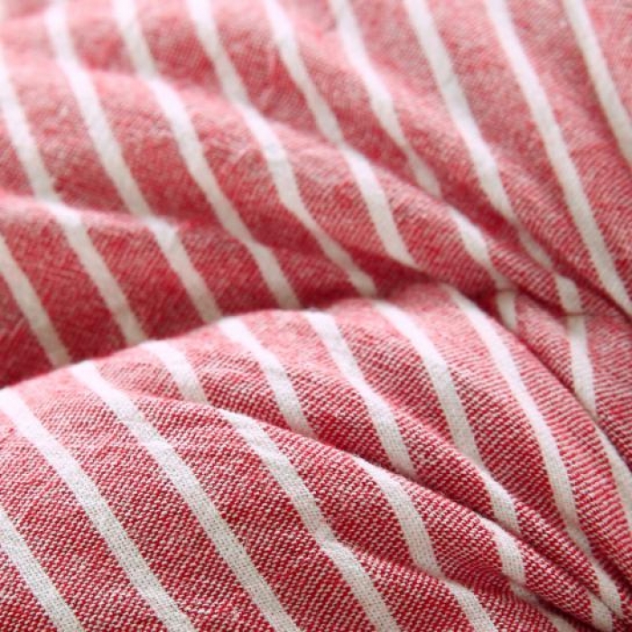 91家纺网 家纺一手货源 找家纺 日式风全棉水洗棉羽丝绒枕头枕芯30*50cm儿童款