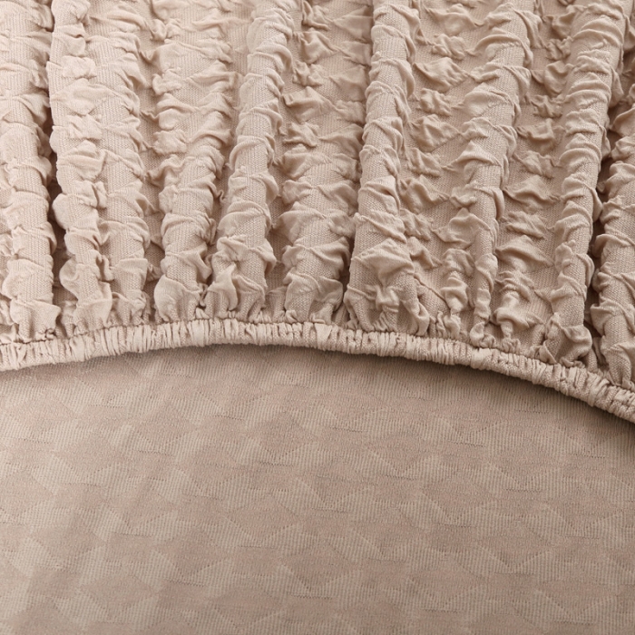 91家纺网 家纺一手货源 找家纺 兴妮雅 2020新款牛奶丝压花沙发套 米色