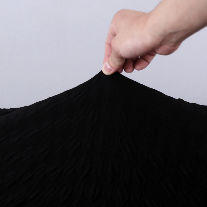 91家纺网 家纺一手货源 找家纺 兴妮雅 2020新款牛奶丝压花沙发套 黑色