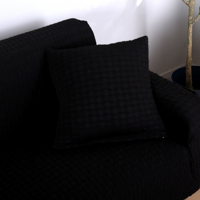 91家纺网 家纺一手货源 找家纺 兴妮雅 2020新款牛奶丝压花沙发套 黑色