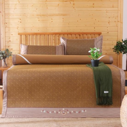 91家纺网 家纺一手货源 找家纺 【四季备货】绣花古藤席加厚凉席可折叠冰丝席藤席三件套席子竹席