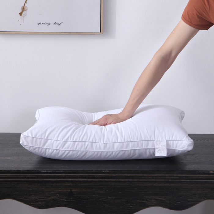 91家纺网 家纺一手货源 找家纺 仁宇枕业 枕芯全棉酒店立体纯白防雨布羽丝绒枕头