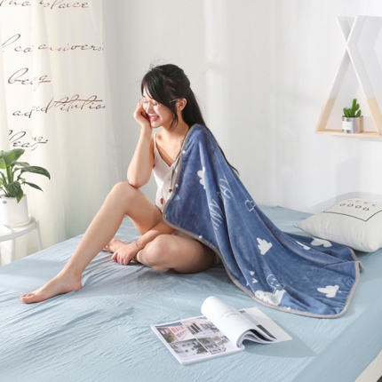 91家纺网 家纺一手货源 找家纺 羋多家纺 单层双面加厚多功能毯童毯披肩毯 时尚天空