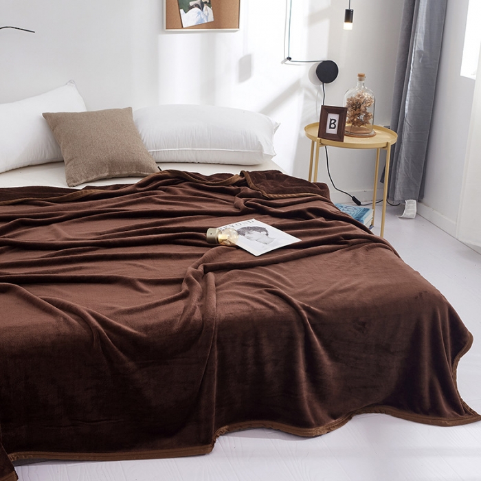 91家纺网 家纺一手货源 找家纺 羋多家纺 2023新款云貂绒系列毛毯 深咖啡