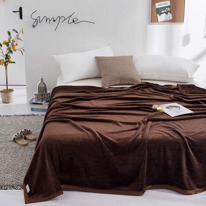 91家纺网 家纺一手货源 找家纺 羋多家纺 2023新款云貂绒系列毛毯 深咖啡