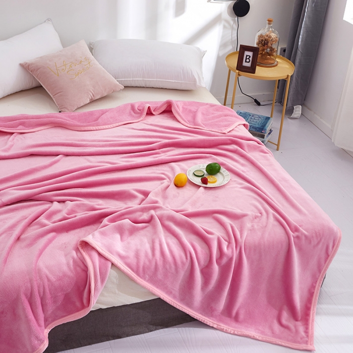 91家纺网 家纺一手货源 找家纺 羋多家纺 2023新款云貂绒系列毛毯 少女粉