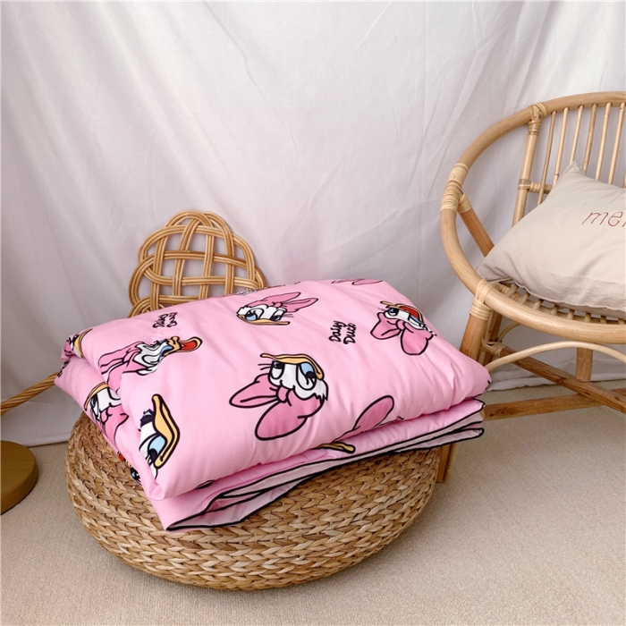 91家纺网 家纺一手货源 找家纺  星期八 2019新款ins风夏被 黛丝