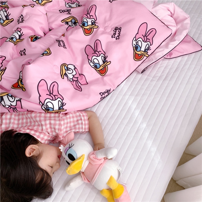 91家纺网 家纺一手货源 找家纺  星期八 2019新款ins风夏被 黛丝