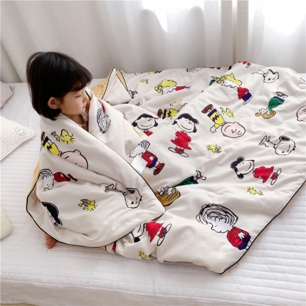 91家纺网 家纺一手货源 找家纺  星期八 2019新款ins风夏被 史努比