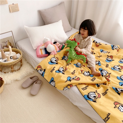 91家纺网 家纺一手货源 找家纺  星期八 2019新款ins风夏被 唐老鸭