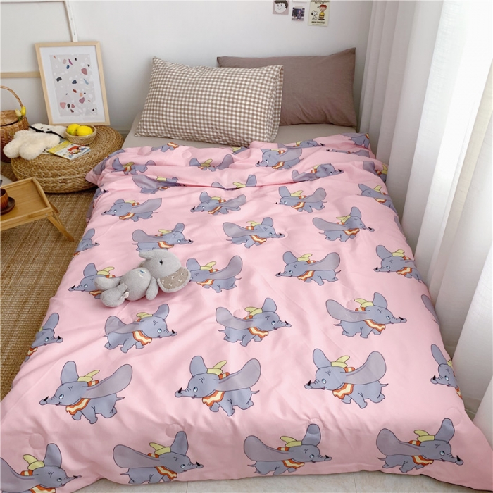 91家纺网 家纺一手货源 找家纺 星期八 2019新款ins风夏被 小飞象粉