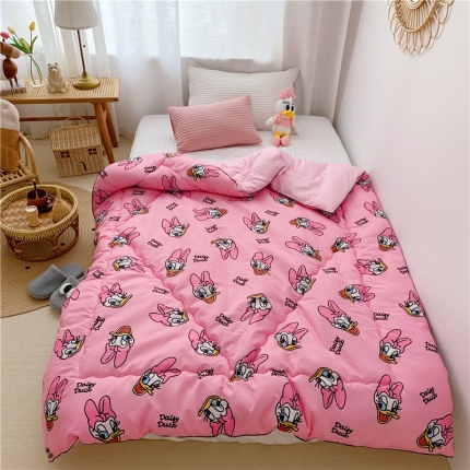 91家纺网 家纺一手货源 找家纺 星期八 新款趣味冬被 黛丝