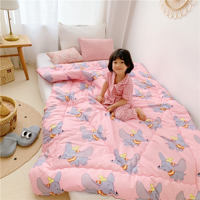 91家纺网 家纺一手货源 找家纺 星期八 新款趣味冬被 粉飞象