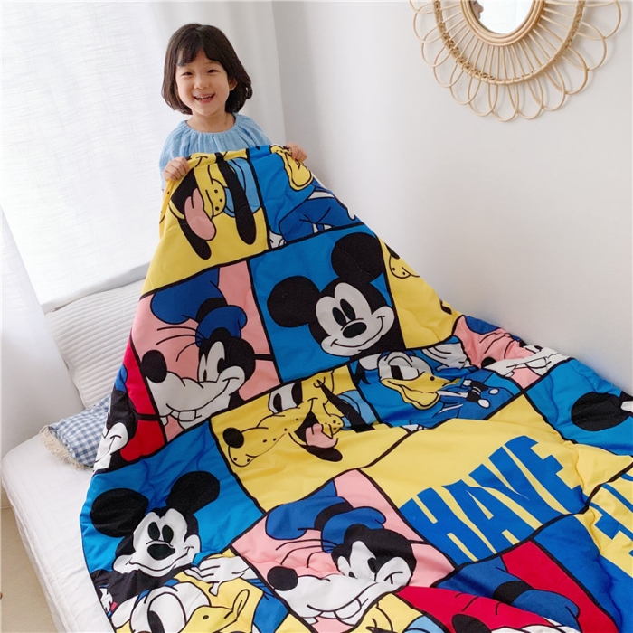 91家纺网 家纺一手货源 找家纺 星期八 新款趣味冬被 米奇fun