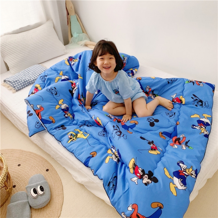 91家纺网 家纺一手货源 找家纺 星期八 新款趣味冬被 米奇乐园