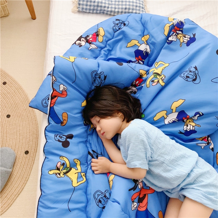 91家纺网 家纺一手货源 找家纺 星期八 新款趣味冬被 米奇乐园