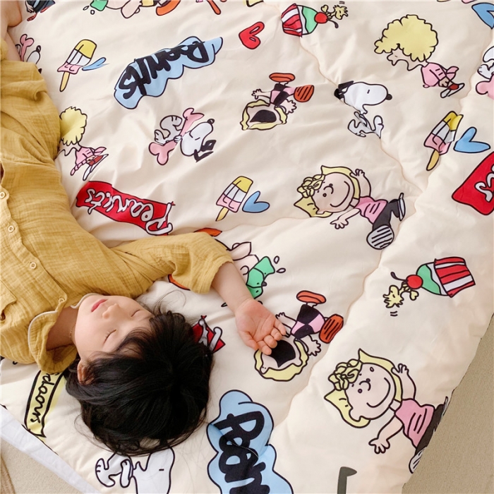 91家纺网 家纺一手货源 找家纺 星期八 新款趣味冬被 史努比小憩