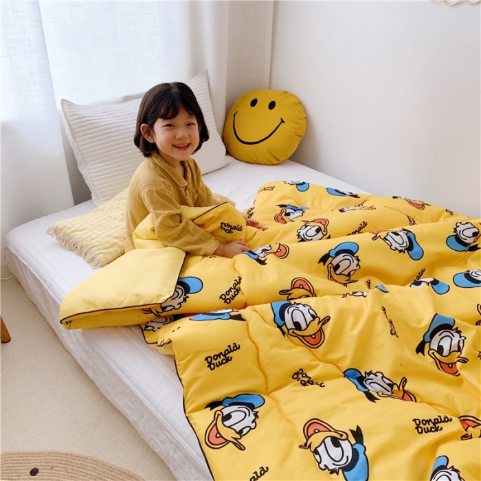 91家纺网 家纺一手货源 找家纺 星期八 新款趣味冬被 唐老鸭