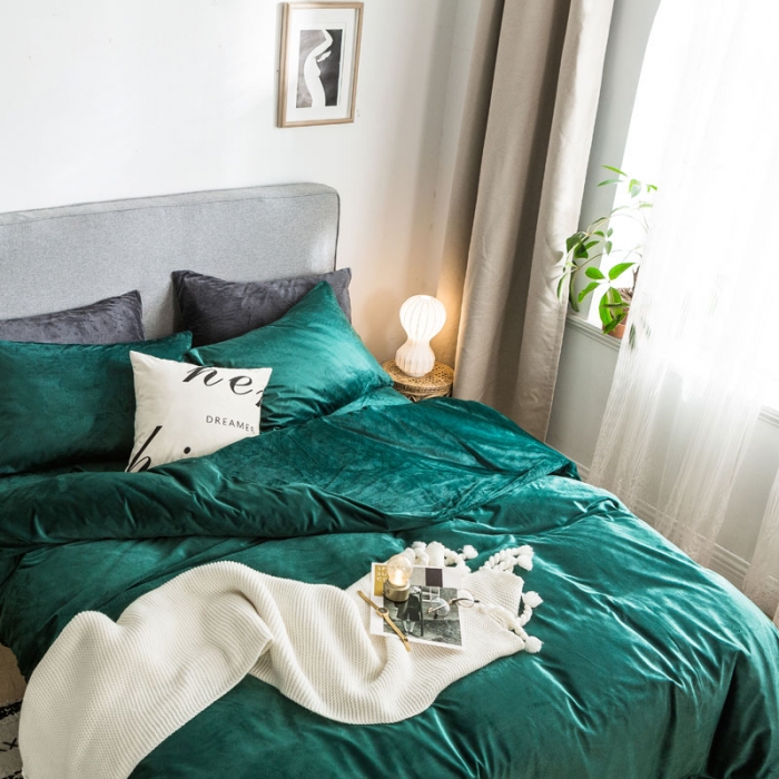 91家纺网 家纺一手货源 找家纺 梦家居 2019韩国简约素色天鹅绒四件套 墨绿色