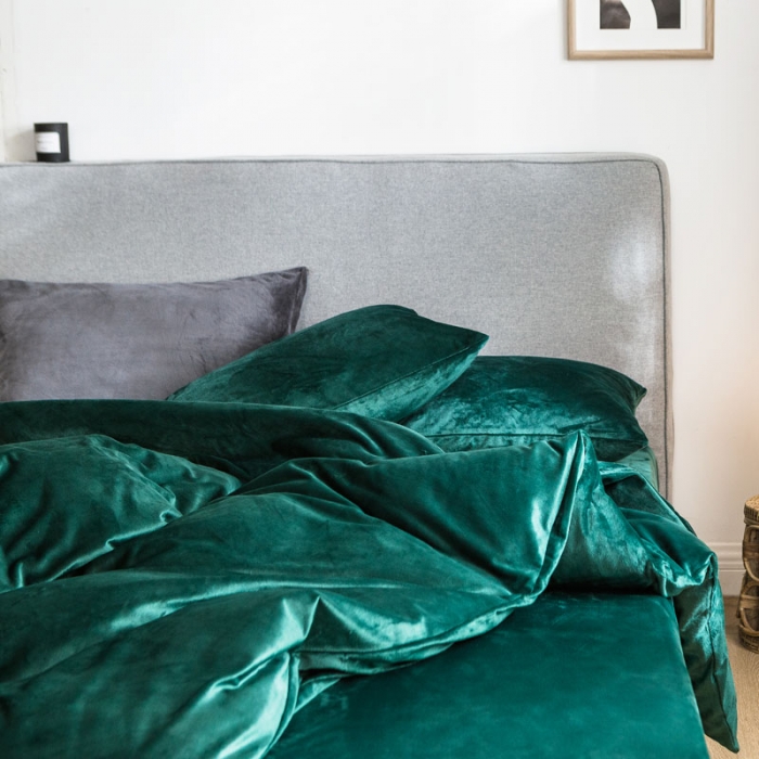91家纺网 家纺一手货源 找家纺 梦家居 2019韩国简约素色天鹅绒四件套 墨绿色