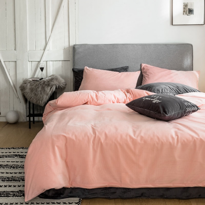 91家纺网 家纺一手货源 找家纺 梦家居 2019韩国简约素色天鹅绒四件套 浅粉搭深灰