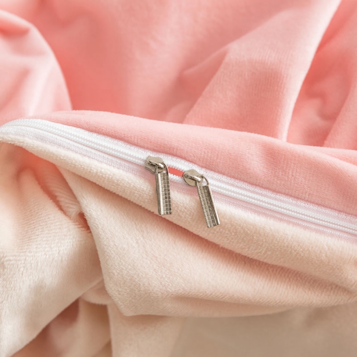 91家纺网 家纺一手货源 找家纺 梦家居 2019韩国简约素色天鹅绒四件套 浅粉拼浅米