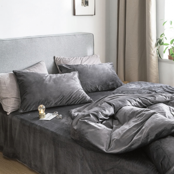 91家纺网 家纺一手货源 找家纺 梦家居 2019韩国简约素色天鹅绒四件套 深灰色