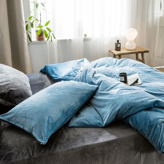 91家纺网 家纺一手货源 找家纺 梦家居 2019韩国简约素色天鹅绒四件套 雾蓝搭深灰