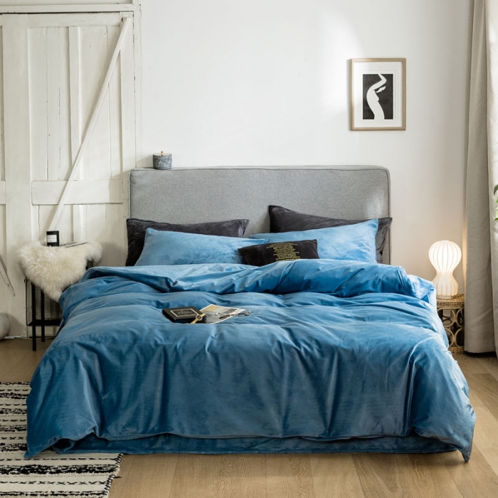 91家纺网 家纺一手货源 找家纺 梦家居 2019韩国简约素色天鹅绒四件套 雾蓝色