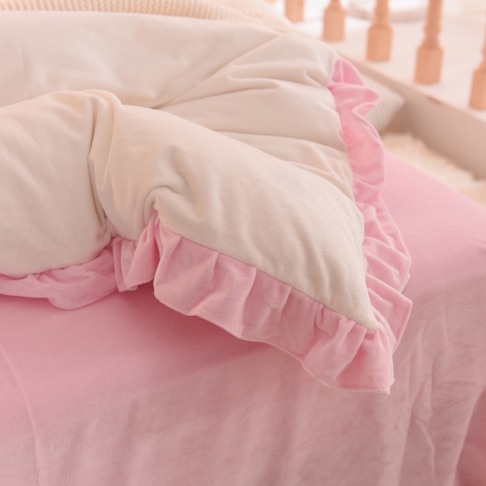 91家纺网 家纺一手货源 找家纺 绒世界 宝宝绒毛巾绣四件套 粉白