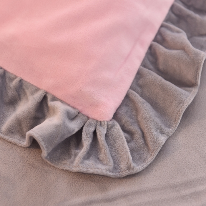 91家纺网 家纺一手货源 找家纺 绒世界 宝宝绒毛巾绣四件套 粉灰