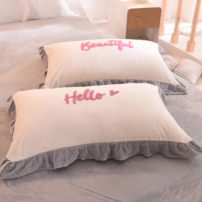 91家纺网 家纺一手货源 找家纺 绒世界 宝宝绒毛巾绣四件套 灰白