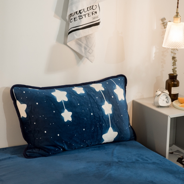 91家纺网 家纺一手货源 找家纺 欧冠家纺 2018印花牛奶绒爆款四件套 夜空