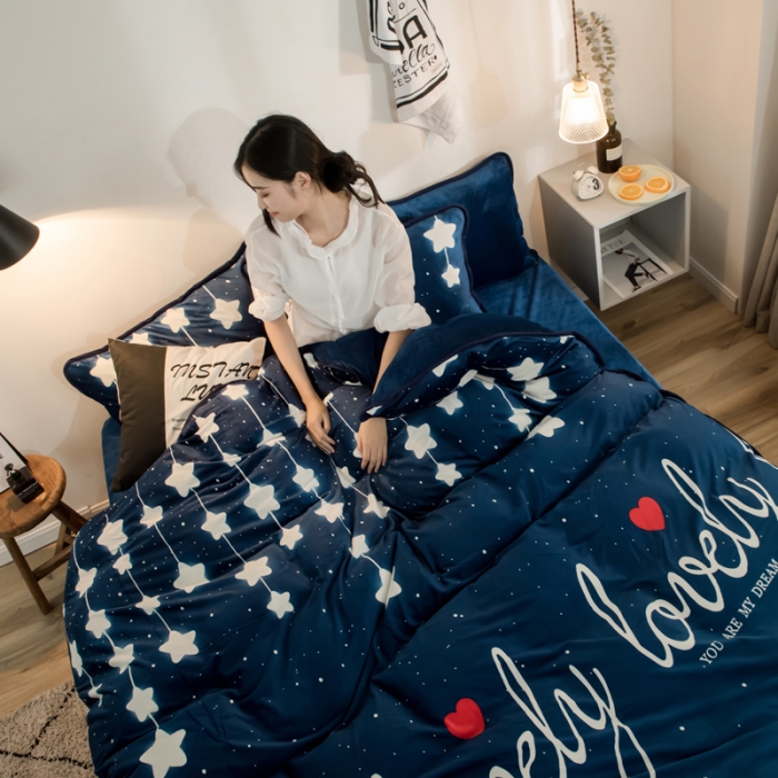 91家纺网 家纺一手货源 找家纺 欧冠家纺 2018印花牛奶绒爆款四件套 夜空