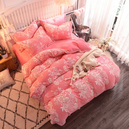 91家纺网 家纺一手货源 找家纺 欧冠家纺 8D雕花爆款四件套 恋恋花涧-西瓜红