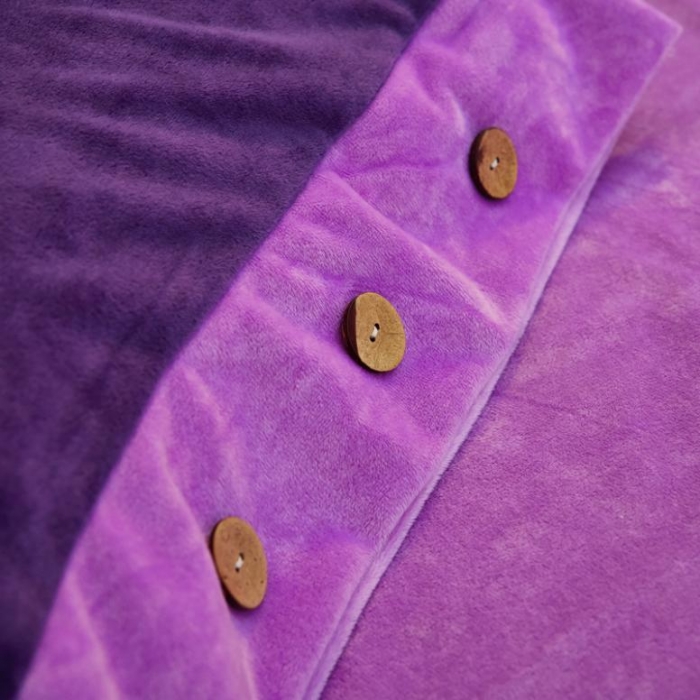 91家纺网 家纺一手货源 找家纺 欧冠家纺 2018秋冬美式宝宝绒绣花水晶绒加厚四件套 冷艳紫