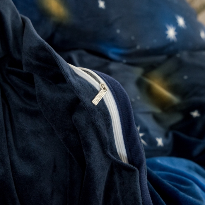 91家纺网 家纺一手货源 找家纺 绒世界 2018印花牛奶绒爆款四件套 皇冠