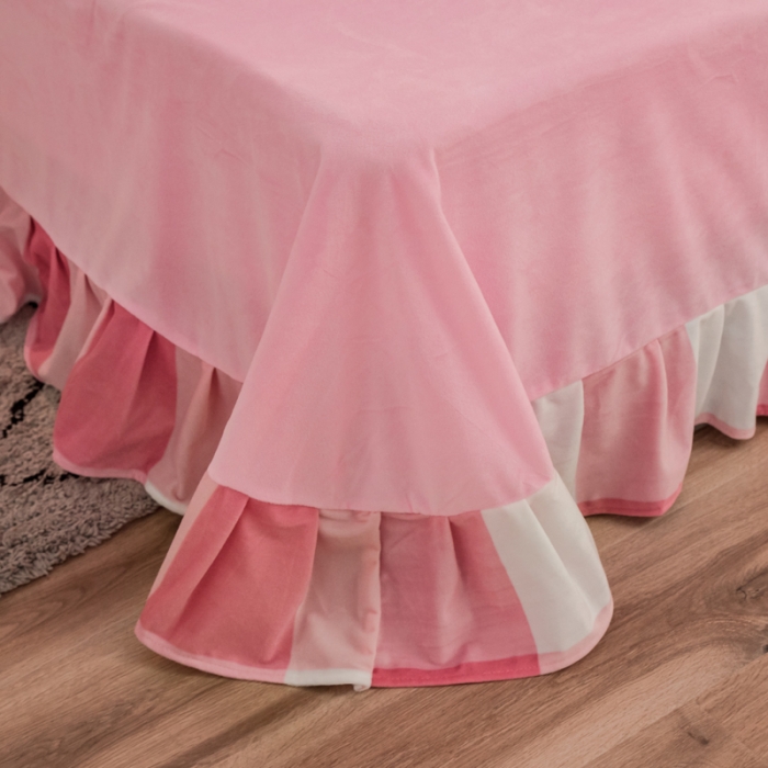 91家纺网 家纺一手货源 找家纺 绒世界 2018印花牛奶绒爆款四件套 格子粉