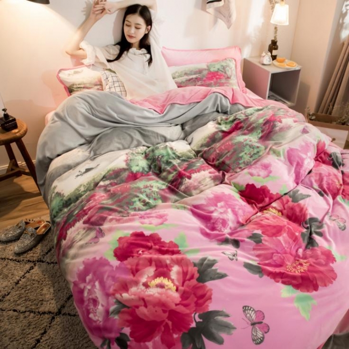 91家纺网 家纺一手货源 找家纺 欧冠家纺 2018印花牛奶绒爆款四件套 如梦花季