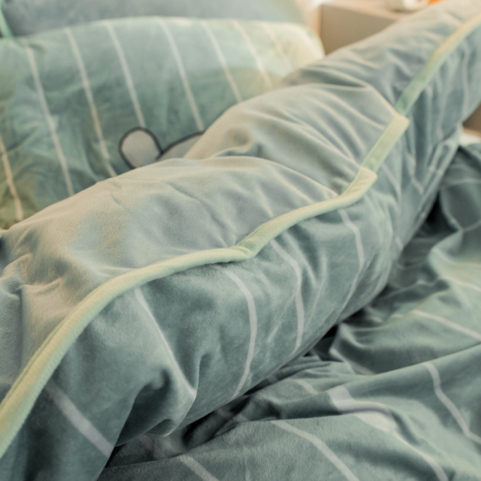 91家纺网 家纺一手货源 找家纺 绒世界 2018印花牛奶绒爆款四件套 小雨伞