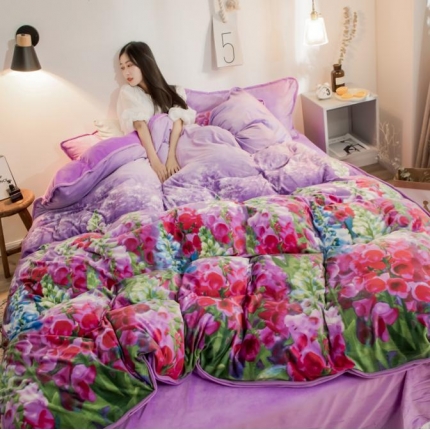 91家纺网 家纺一手货源 找家纺 绒世界 2018印花牛奶绒爆款四件套 皇冠