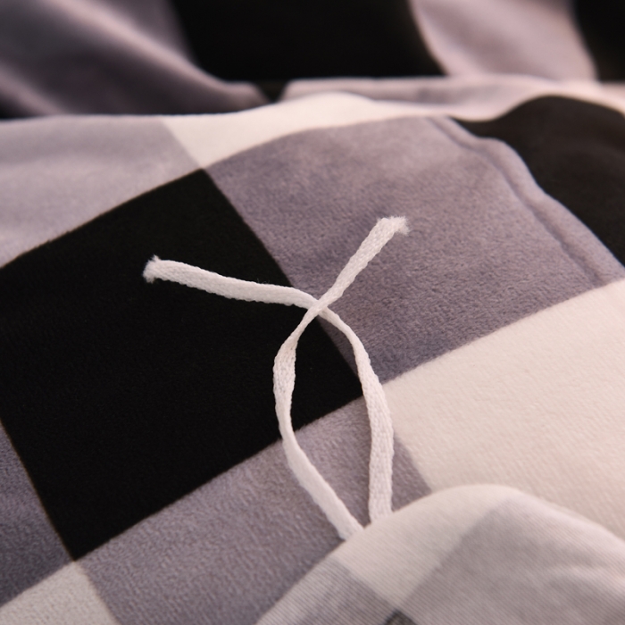 91家纺网 家纺一手货源 找家纺 绒世界 2018秋冬印花牛奶绒爆款四件套第二版 格子灰