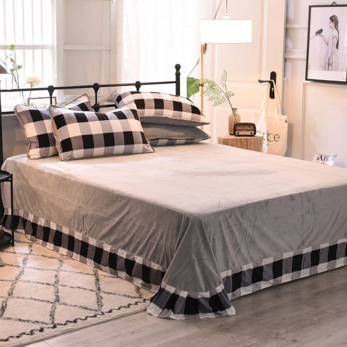 91家纺网 家纺一手货源 找家纺 绒世界 2018秋冬印花牛奶绒爆款四件套第二版 格子灰