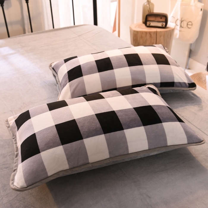 91家纺网 家纺一手货源 找家纺 绒世界 2018秋冬印花牛奶绒爆款四件套第二版 格子灰