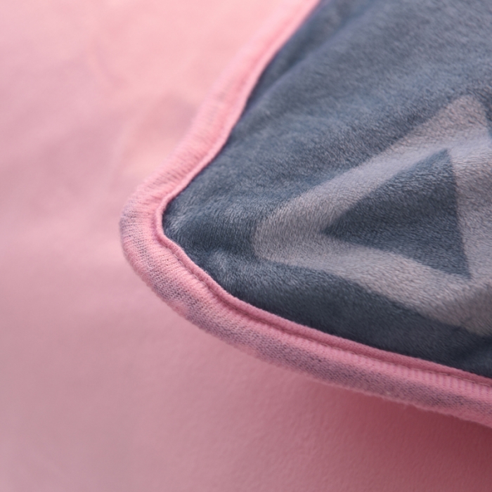 91家纺网 家纺一手货源 找家纺 绒世界 2018秋冬印花牛奶绒爆款四件套第二版 火烈鸟